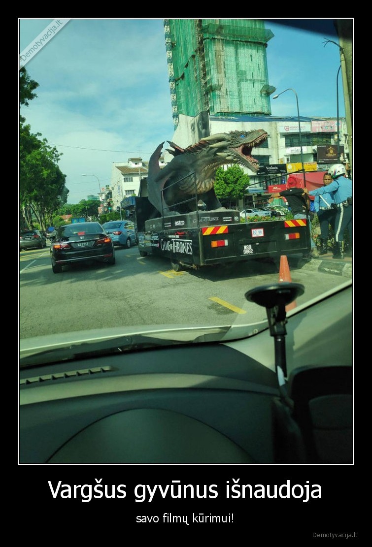 drakonas,filmas,isnaudoja