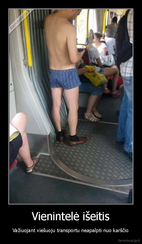 pusnuogis, vyras,po, triusikai,autobusas