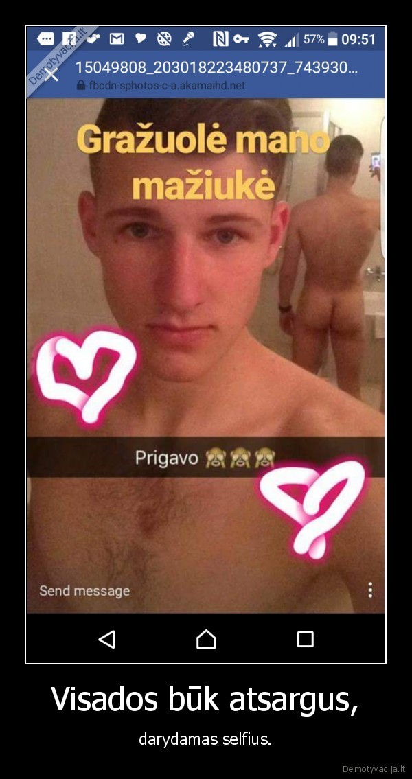 prigavo,vaikinas,selfis,veidrois,uzpakalis