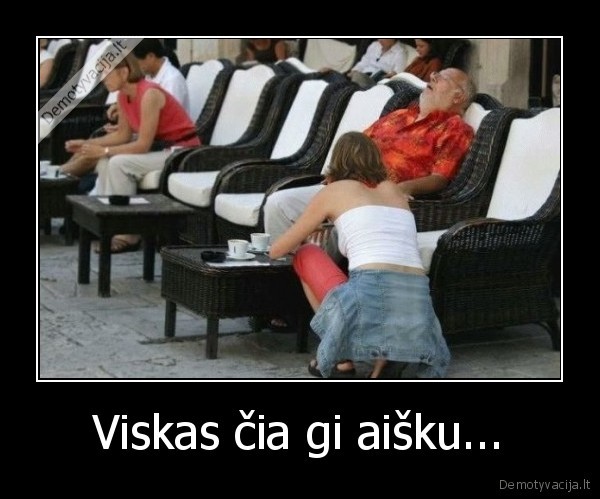 senukas,panele,nusilenke,pasirode