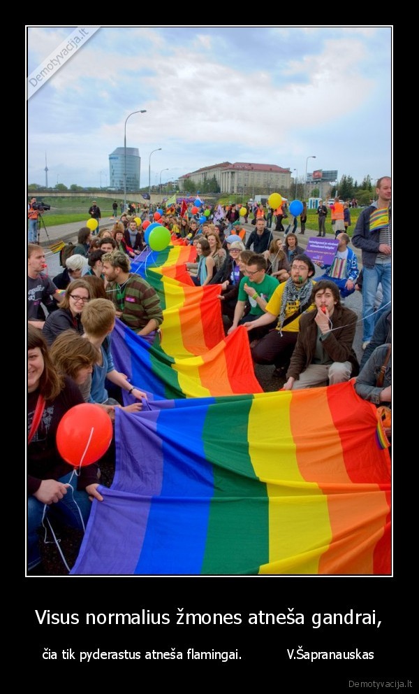 Visus normalius žmones atneša gandrai,