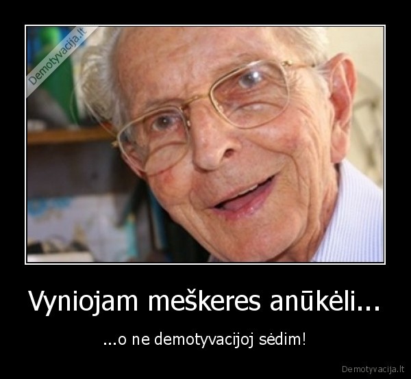 senelis, anukas,meskere,vynioti,facebook,feisbukas,kompiuteris,prasymas