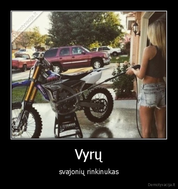 mergina,blondine,motociklas