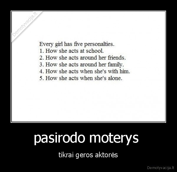 pasirodo moterys 