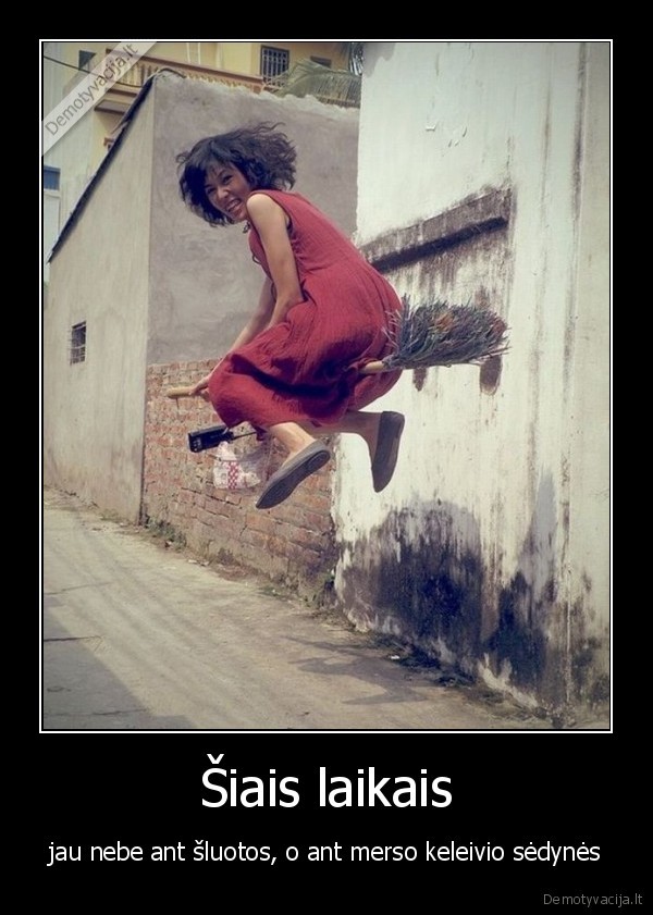 merginos,materialistes,raganos,skraidyti,sluota,gatve,siena,mergina