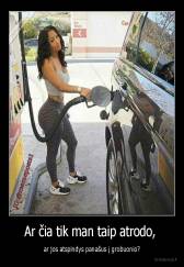 Ar čia tik man taip atrodo,  - ar jos atspindys panašus į grobuonio?