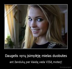 Daugelis vyrų įsimylėję mielas duobutes - ant žandukų per klaidą veda VISĄ moterį!