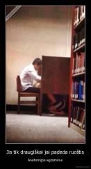 Jis tik draugiškai jai padeda ruoštis - Anatomijos egzaminui