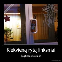 Kiekvieną rytą linksmai - pasitinka mokinius