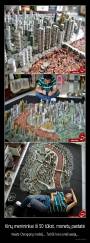 Kinų menininkai iš 50 tūkst. monetų pastatė - miesto Chongqing modelį... Turbūt buvo prieš sesiją...