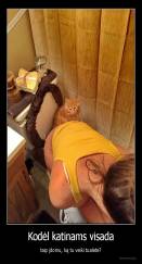 Kodėl katinams visada - taip įdomu, ką tu veiki tualete?