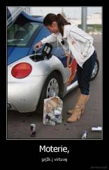 Moterie, - grįžk į virtuvę