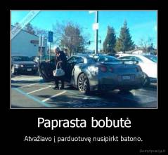 Paprasta bobutė - Atvažiavo į parduotuvę nusipirkt batono.