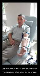 Pasaulis visada atrodo šiek tiek šviesesnis -  jei mes padarome kažką ir dėl kitų, o ne vien dėl savęs.