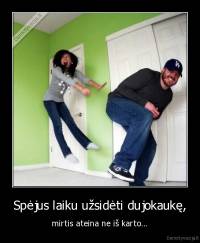 Spėjus laiku užsidėti dujokaukę, - mirtis ateina ne iš karto...