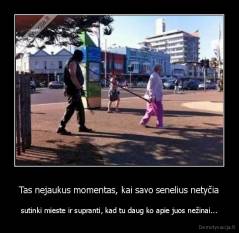 Tas nejaukus momentas, kai savo senelius netyčia - sutinki mieste ir supranti, kad tu daug ko apie juos nežinai...