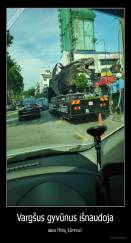 Vargšus gyvūnus išnaudoja - savo filmų kūrimui!