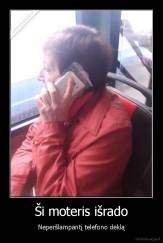 Ši moteris išrado - Neperšlampantį telefono dėklą